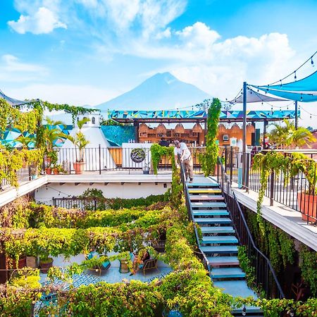 Adra Hostel Antigua Exterior foto Mount Fuji view from the hotel