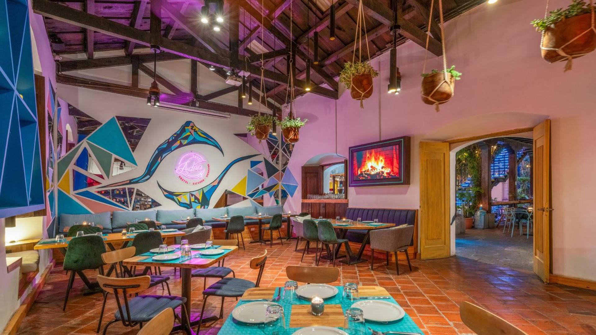 Adra Hostel Antigua Exterior foto Interior of the restaurant
